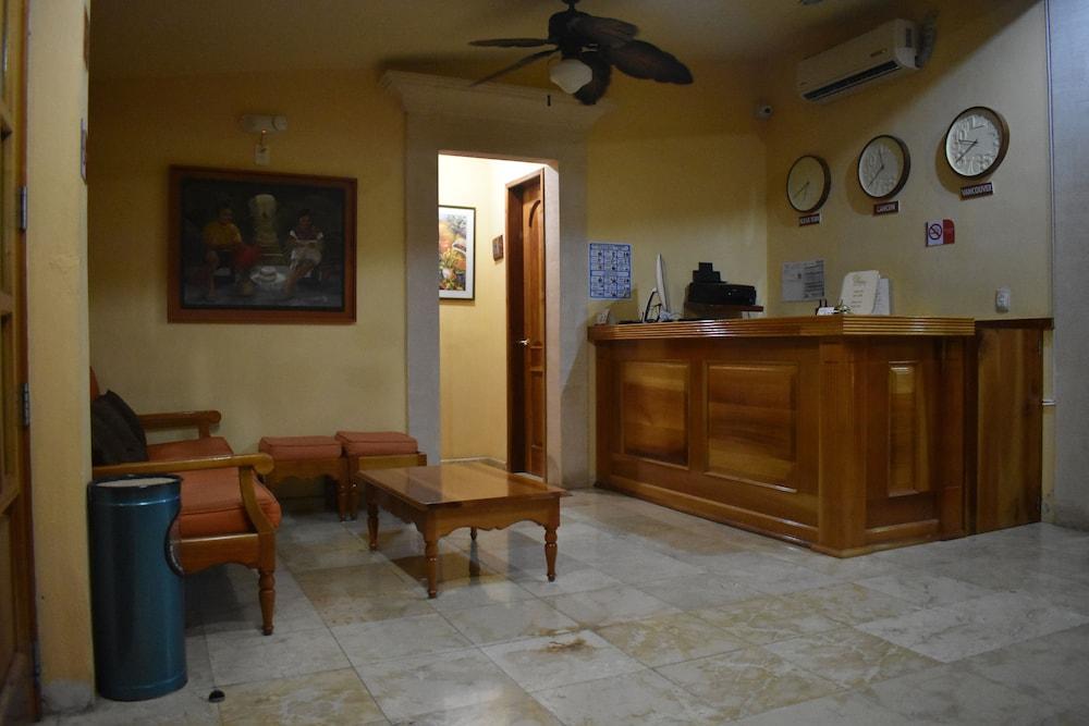 Cancun International Suites Extérieur photo